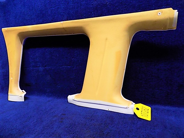 K78349-012 Piper - COVER - Window trim middle right